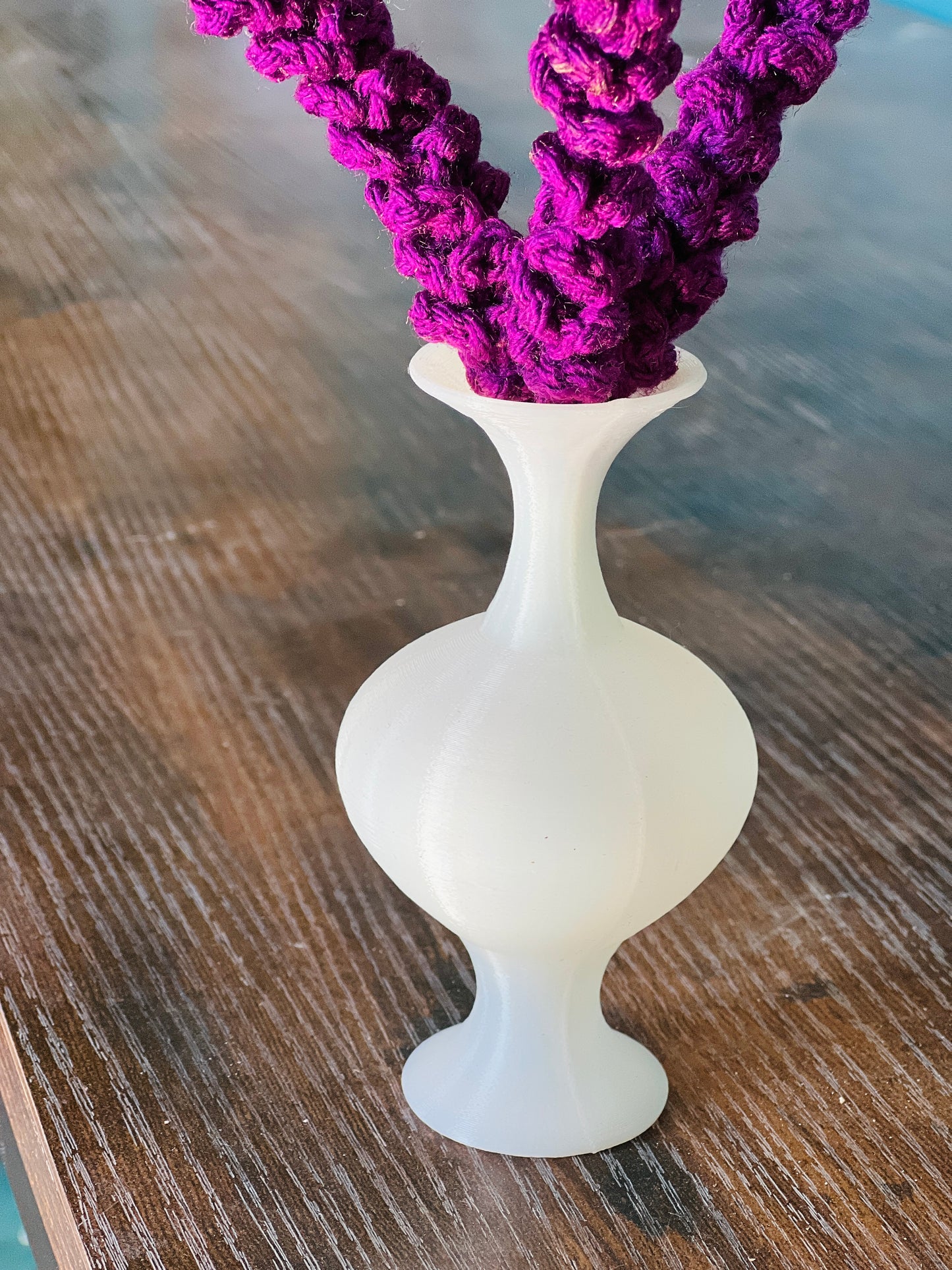 3D-Printed Curvy Flower Vase